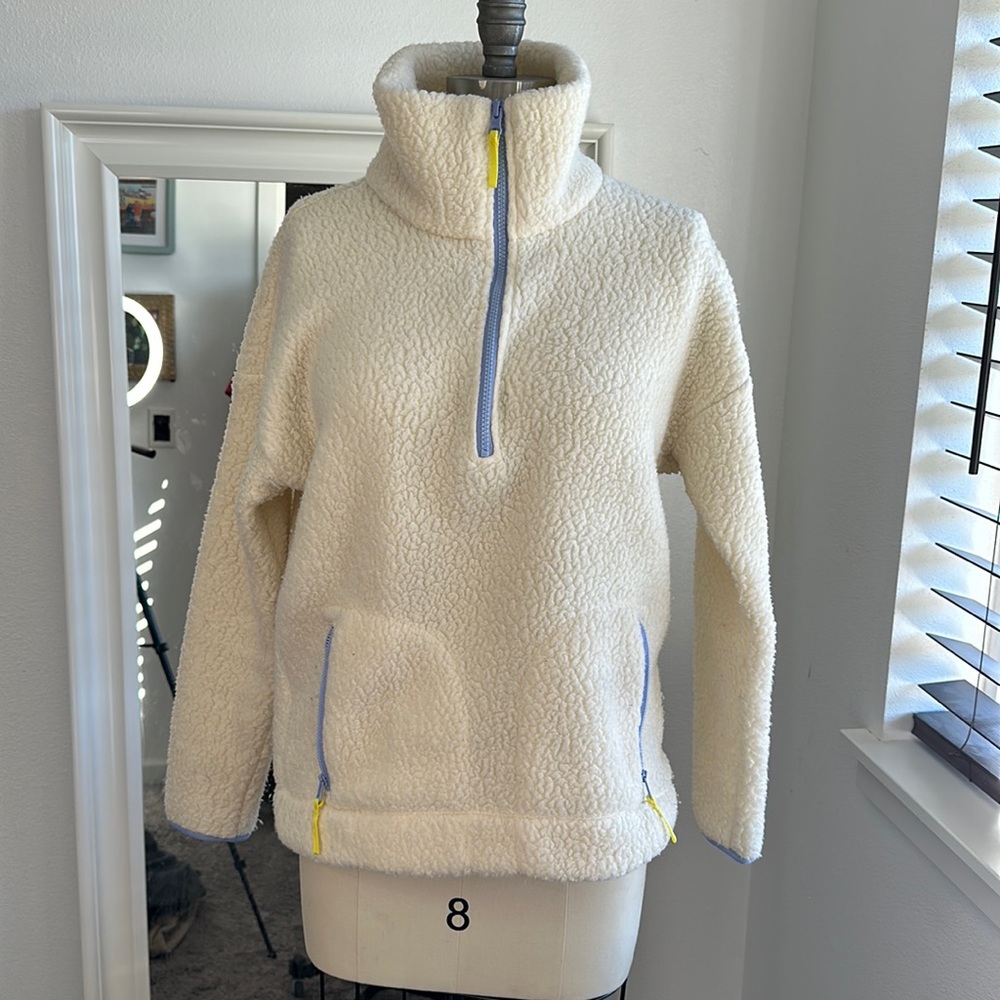 Sherpa pull over sweater.